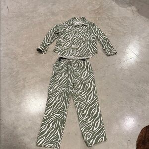 Olive Zebra Print Women's Pajama Set